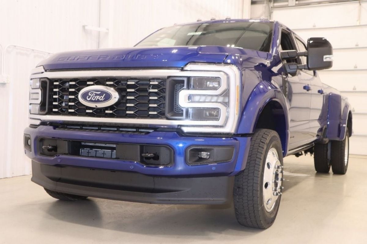 2026 Ford F450 platinum Ready For Conversion